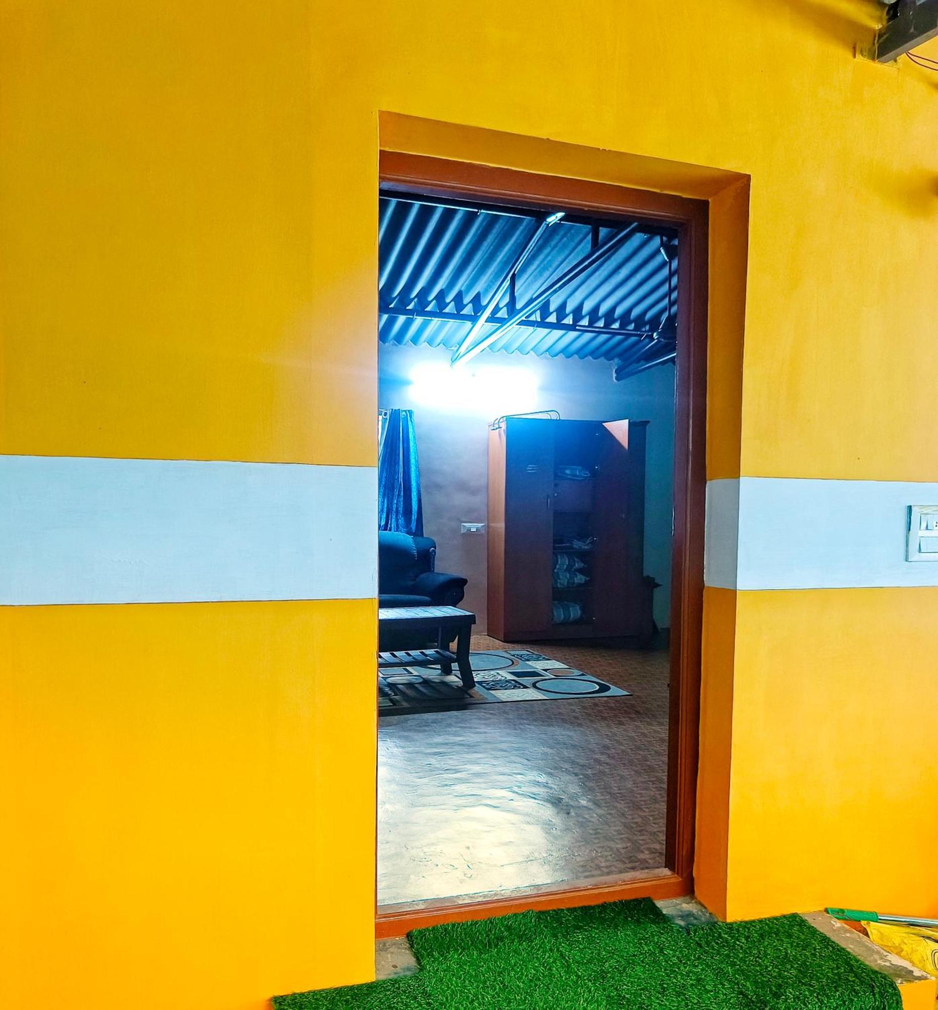 Shivalaya Farmstay Located Amdist Coconut Farm With River Access Near Isha,Adiyogi,Siruvani Alāndurai Buitenkant foto